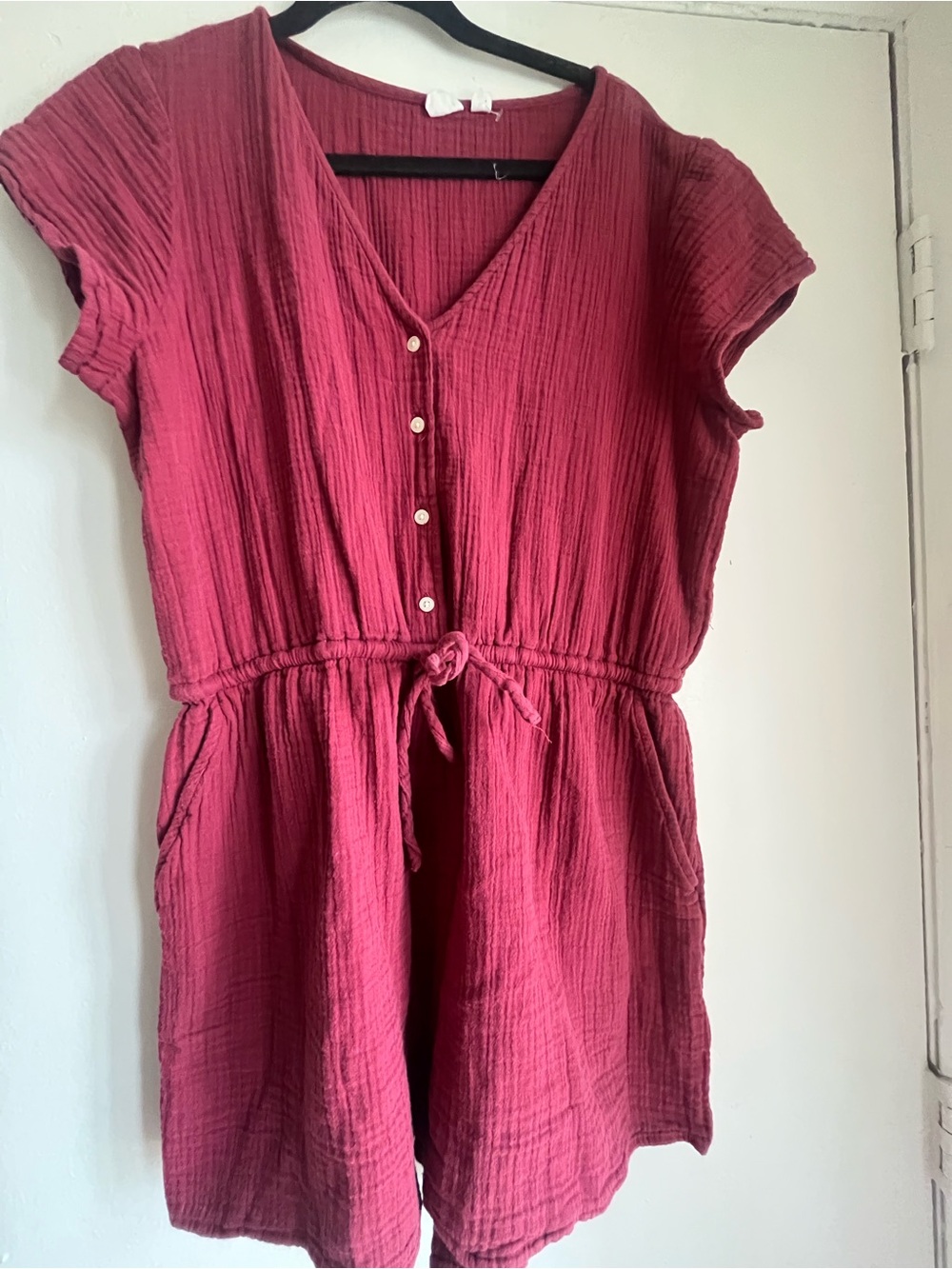 GAP Short Sleeve V-Neck Tie-Waist Tunic Romper in Deep Berry